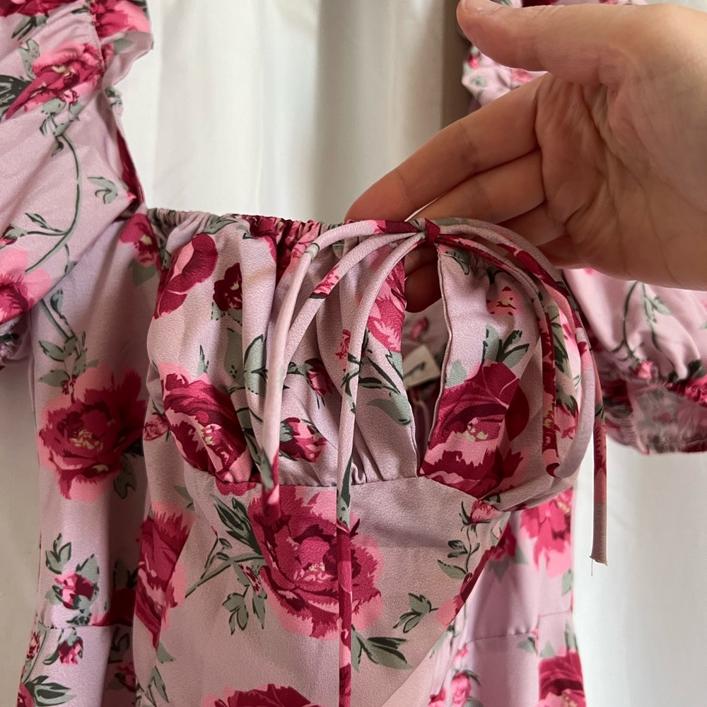 Chic Long Sleeve Floral Dress in Pink - Picture 3 of 10
